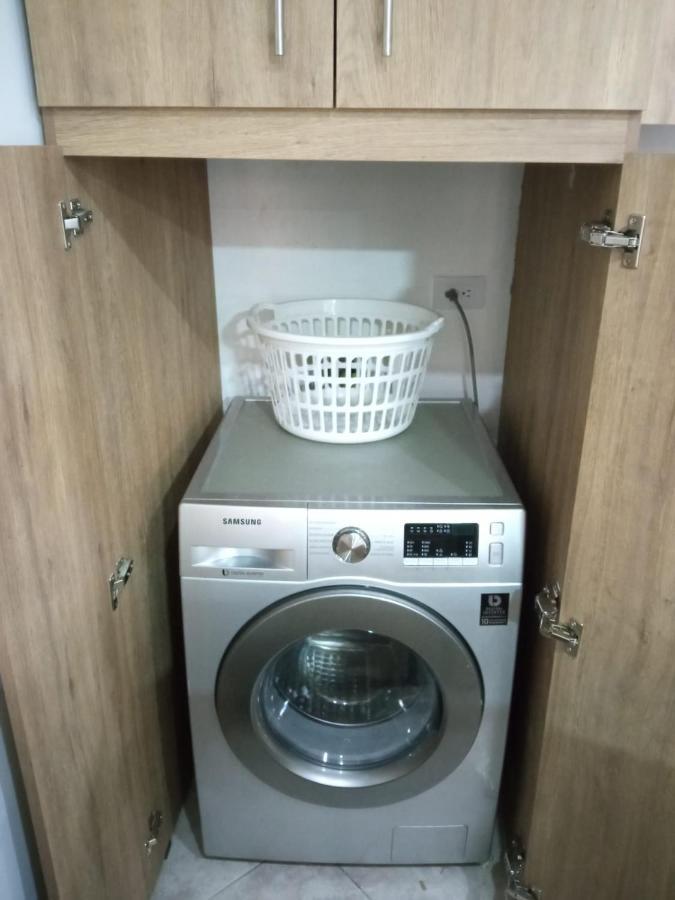 Acogedor Apartaestudio Ubicado En Laureles Daire Medellín Dış mekan fotoğraf
