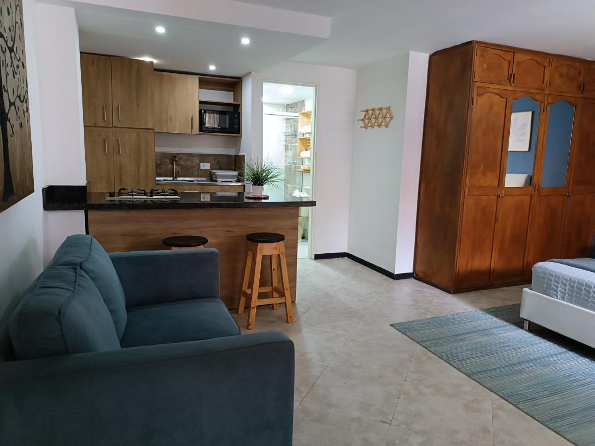 Acogedor Apartaestudio Ubicado En Laureles Daire Medellín Dış mekan fotoğraf
